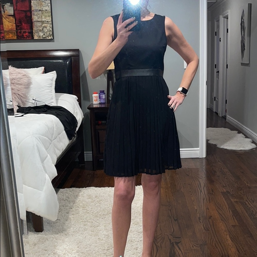 Elegant Black Sleeveless Dress